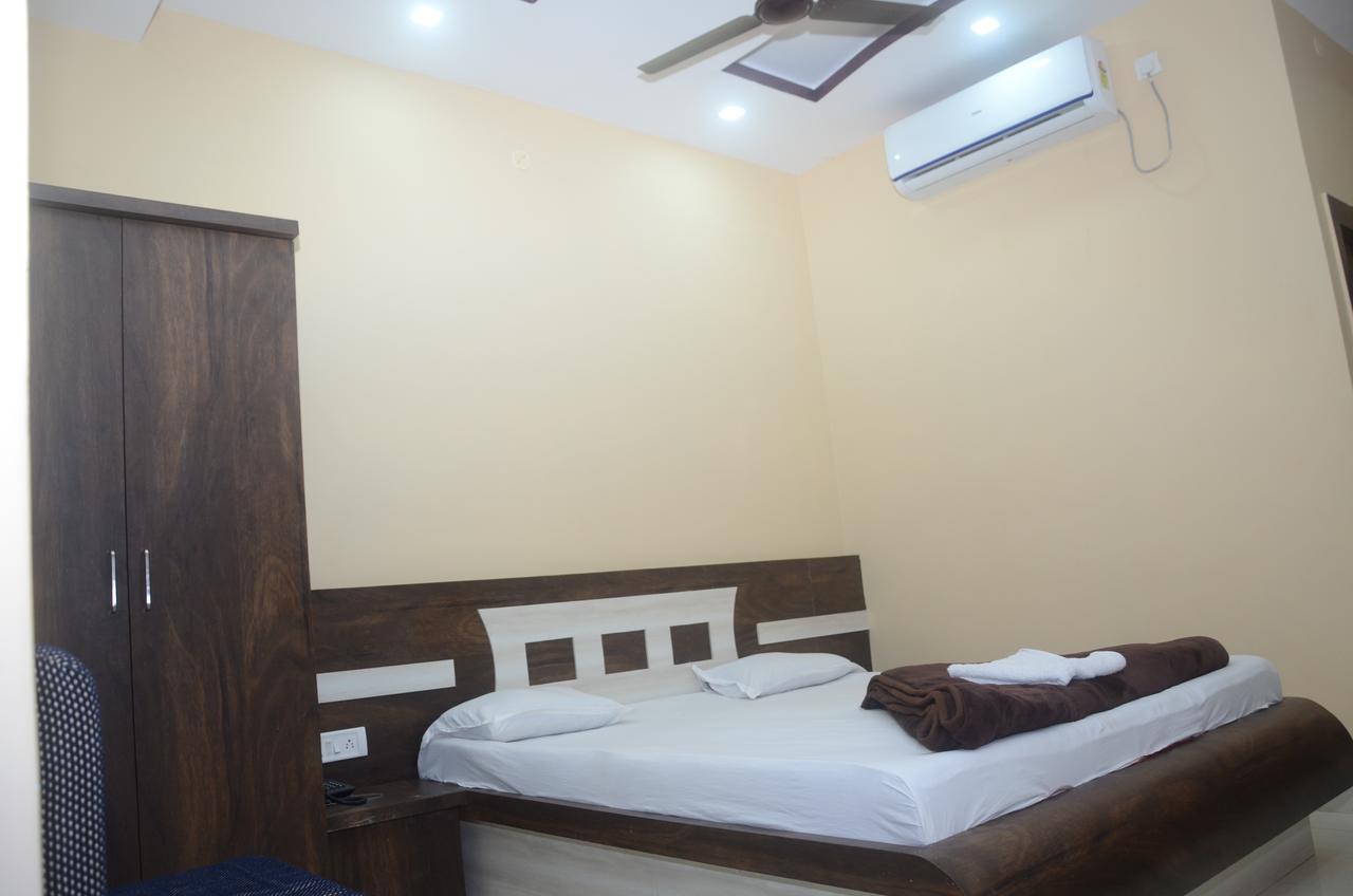 Hotel Sharda Inn Deoghar Eksteriør bilde